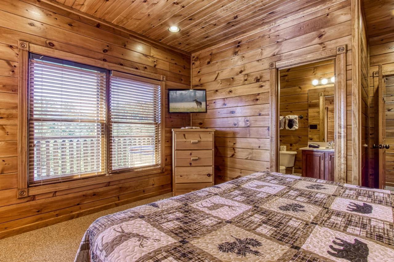 גטלינבורג Lazy Bear Lodge, Hot Tub, Resort Pool, Wifi, 1089 Free Tickets Each Paid Day, Dollywood And More מראה חיצוני תמונה