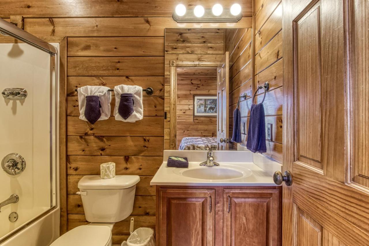 גטלינבורג Lazy Bear Lodge, Hot Tub, Resort Pool, Wifi, 1089 Free Tickets Each Paid Day, Dollywood And More מראה חיצוני תמונה