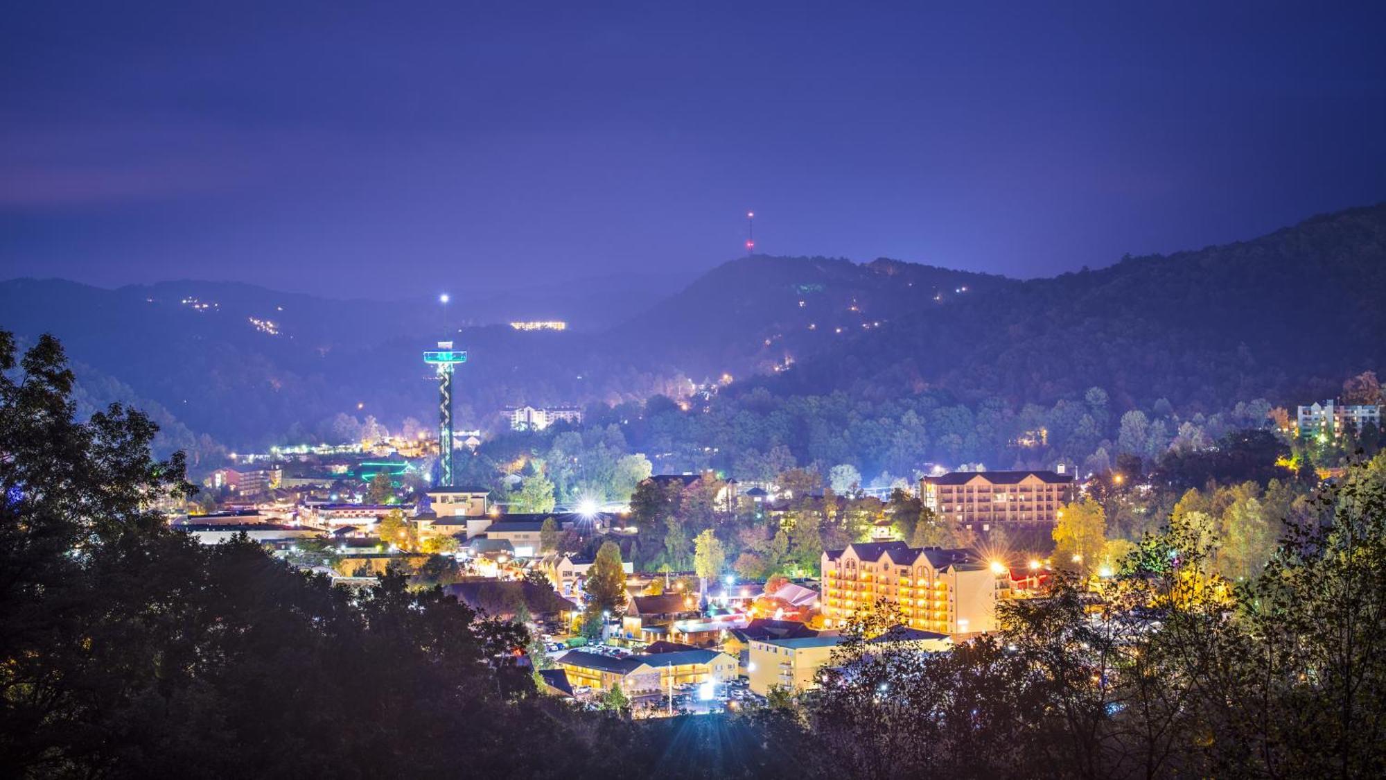 גטלינבורג Lazy Bear Lodge, Hot Tub, Resort Pool, Wifi, 1089 Free Tickets Each Paid Day, Dollywood And More מראה חיצוני תמונה